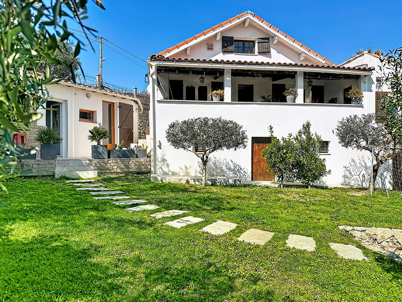 Maison - 120 m² - 5 pièces