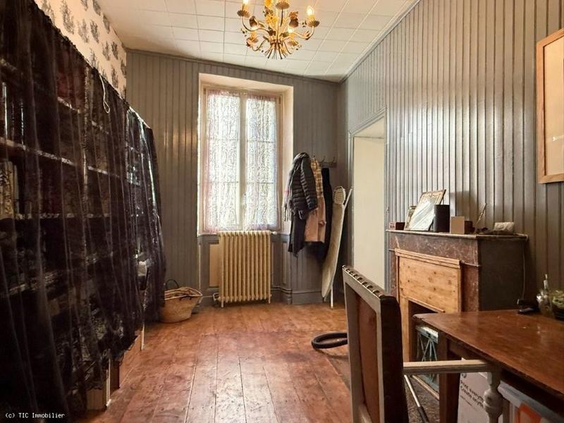 Maison de village - 495 m² - 10 pièces