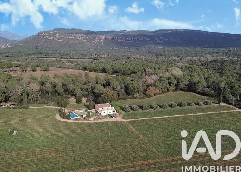 Maison - 274 m² - 9 pièces