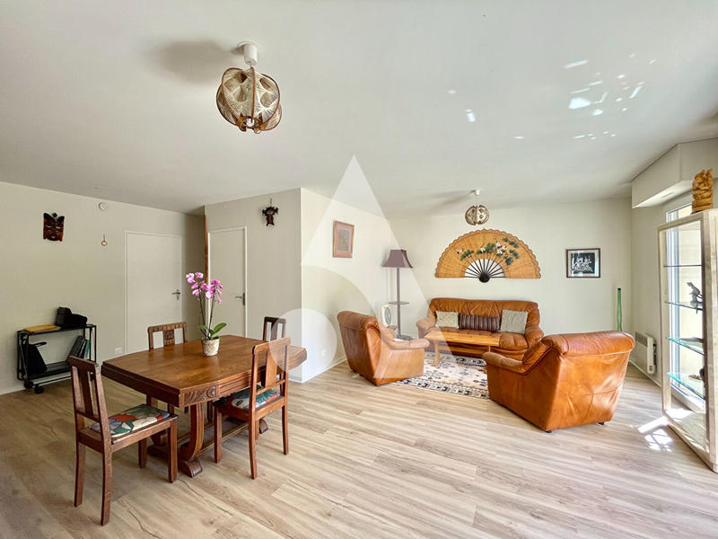 Appartement - 117 m² - 6 pièces