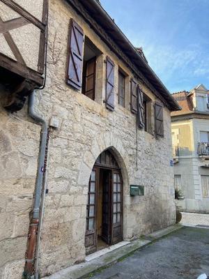 Maison en pierre - 91 m² - 5 pièces