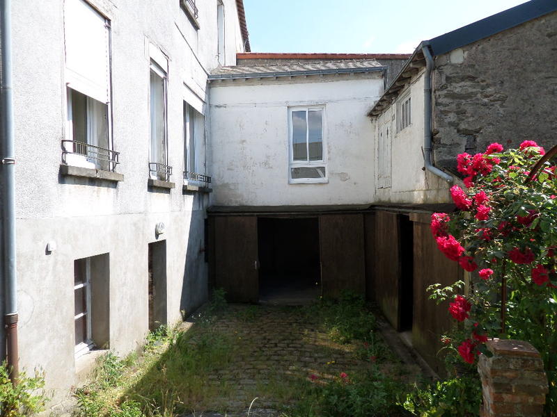 Maison - 152 m² - 9 pièces