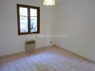 Maison traditionnelle - 87 m² - 4 pièces