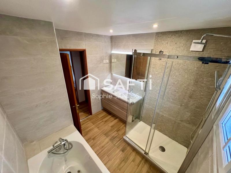 Maison - 185 m² - 7 pièces