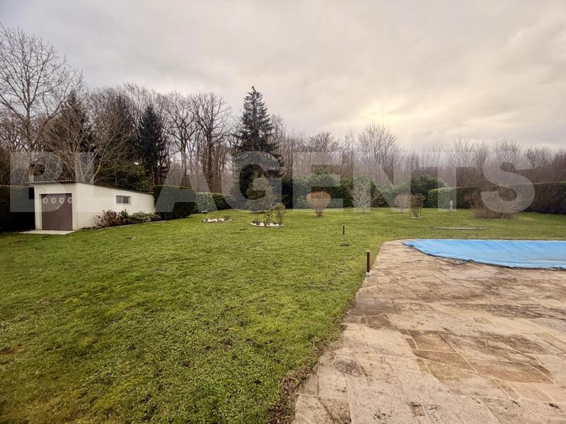 Maison traditionnelle - 160 m² - 7 pièces