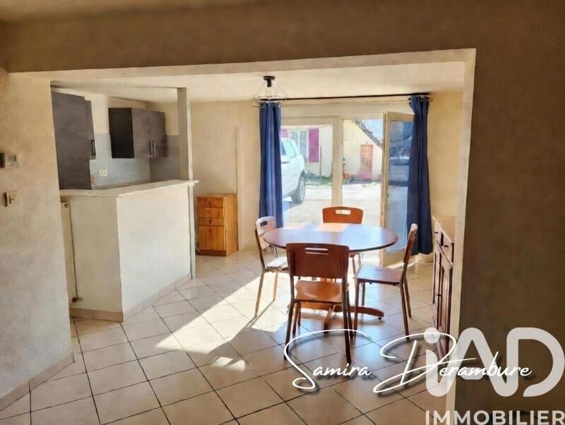 Appartement - 160 m² - 2 pièces