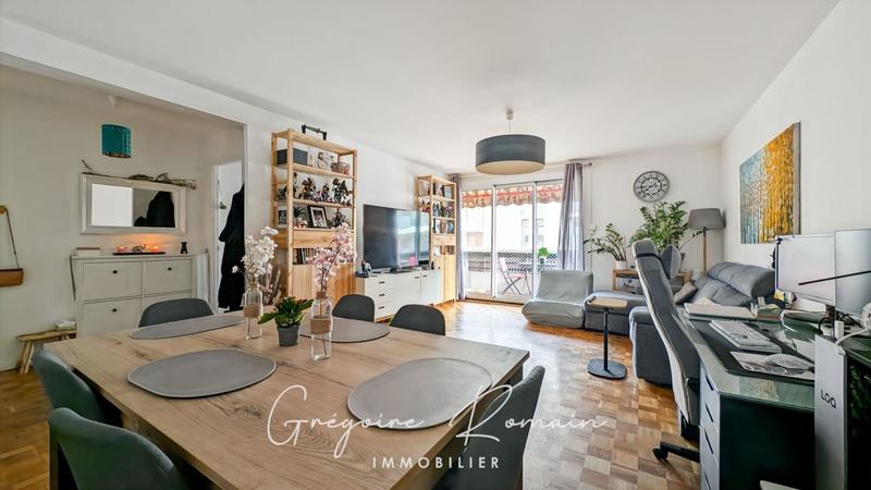 Appartement - 90 m² - 4 pièces