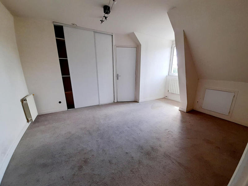 Maison - 340 m² - 14 pièces