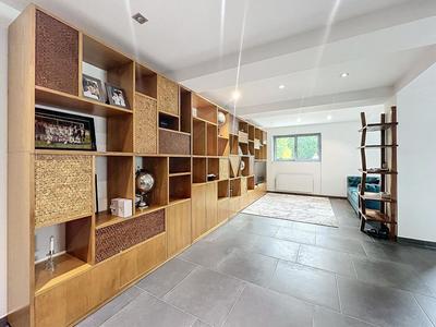 Maison - 331 m² - 7 pièces