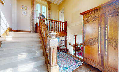 Maison - 251 m² - 12 pièces