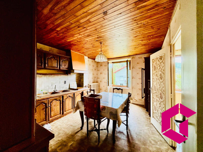 Maison - 170 m² - 10 pièces