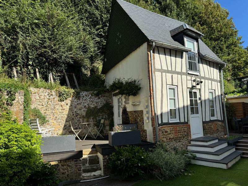 Maison - 175 m² - 14 pièces