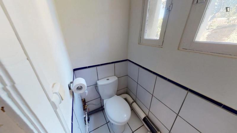 Chambre - 8 m² - 7 pièces