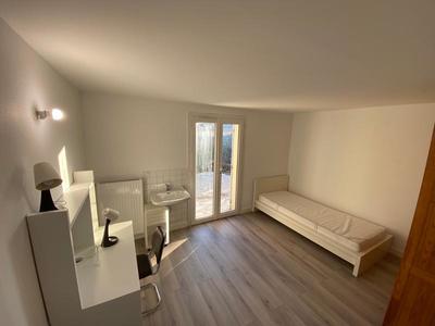 Chambre - 60 m² - 1 pièce