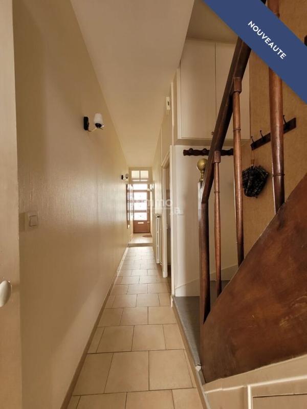 Maison - 205 m² - 11 pièces