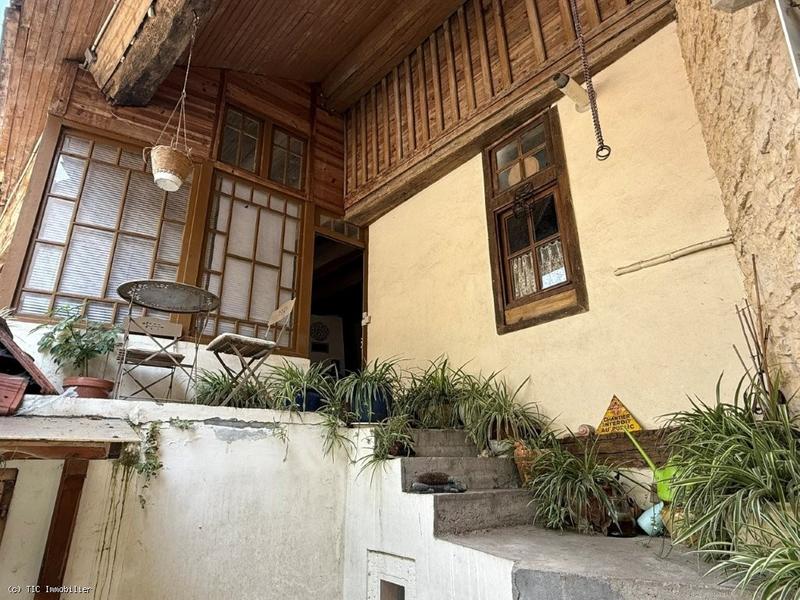 Maison de ville - 103 m² - 9 pièces