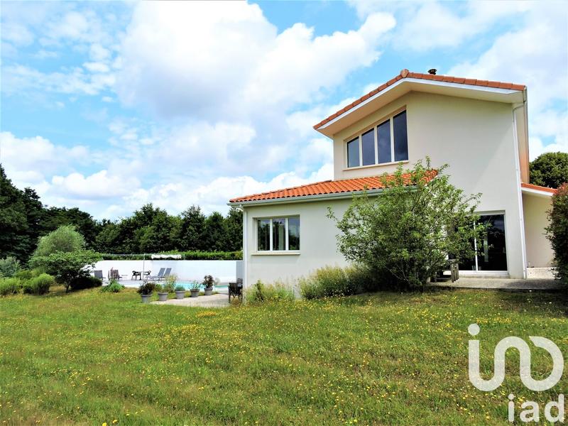 Maison de maîtres - 193 m² - 8 pièces