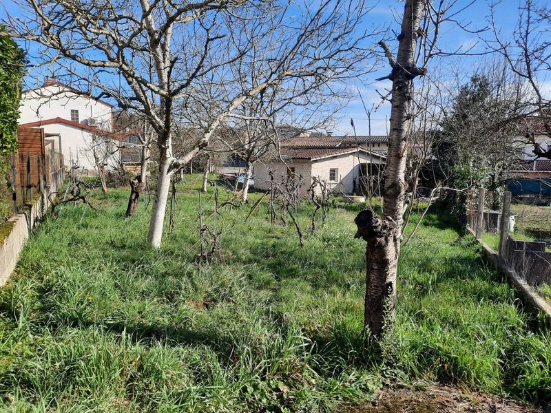 Terrain constructible - 593 m²