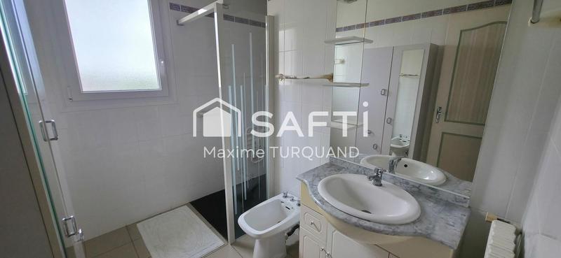 Maison - 104 m² - 4 pièces