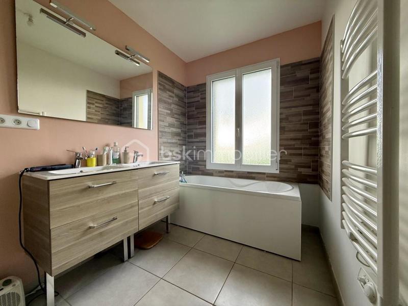 Pavillon - 104 m² - 4 pièces