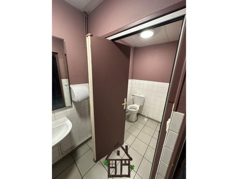 Maison - 308 m² - 23 pièces