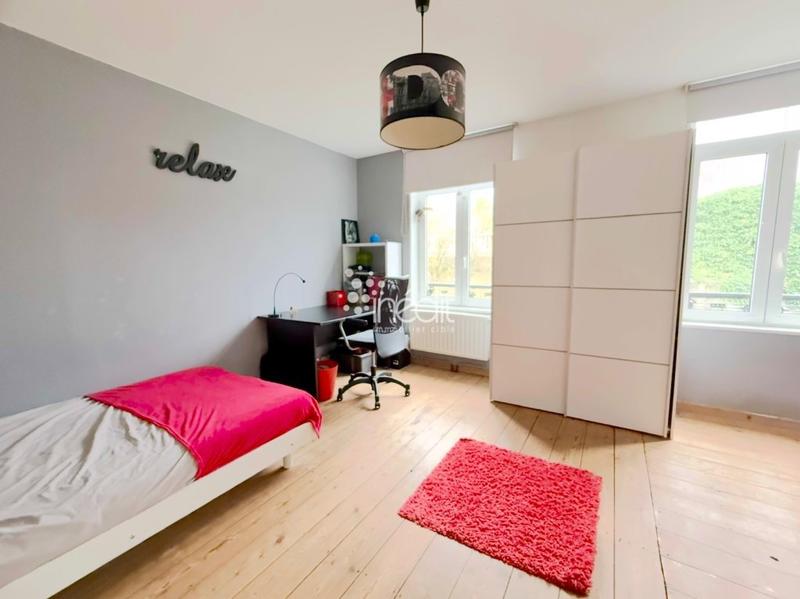 Maison - 218 m² - 8 pièces