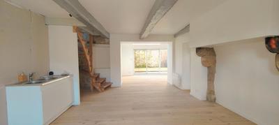 Maison en pierre - 81 m² - 4 pièces