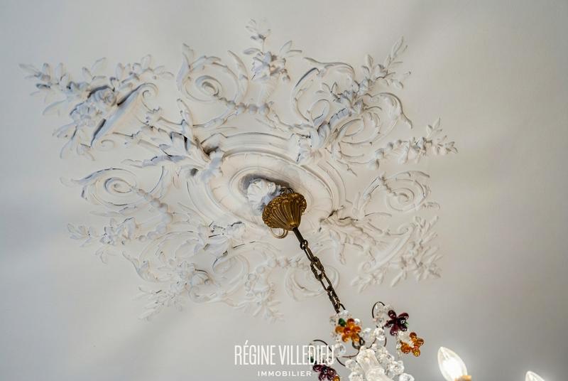 Maison - 211 m² - 10 pièces