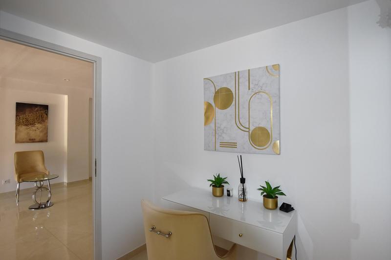 Villa - 248 m² - 8 pièces