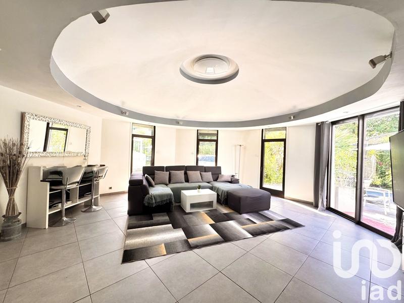 Maison de maîtres - 220 m² - 5 pièces