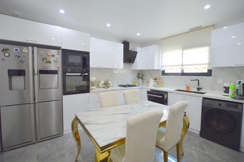 Maison - 139 m² - 5 pièces