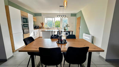 Propriété - 88 m² - 4 pièces