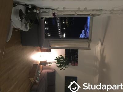 Chambre - 17 m² - 1 pièce