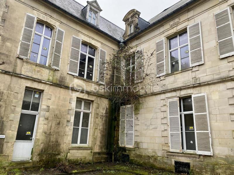 Immeuble - 1 340 m² - 33 pièces