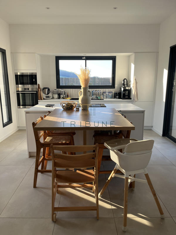 Maison - 136 m² - 5 pièces