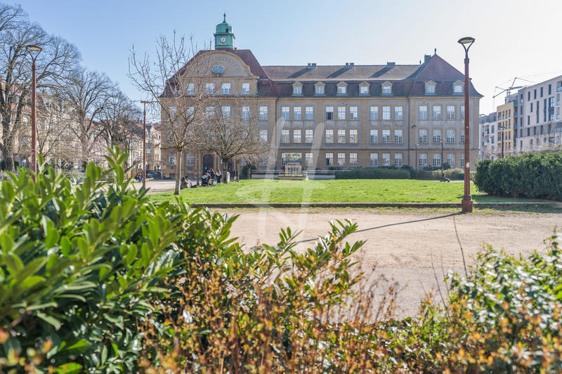 Appartement - 111 m² - 5 pièces