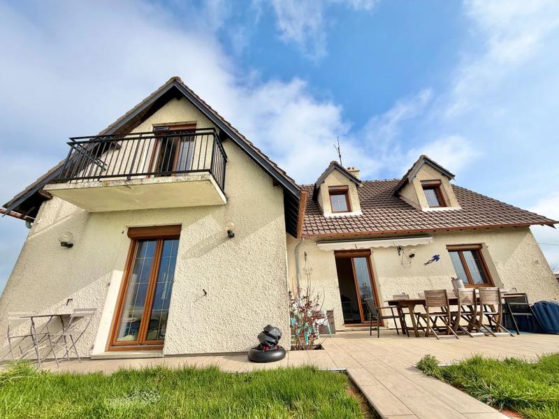 Maison - 163 m² - 7 pièces