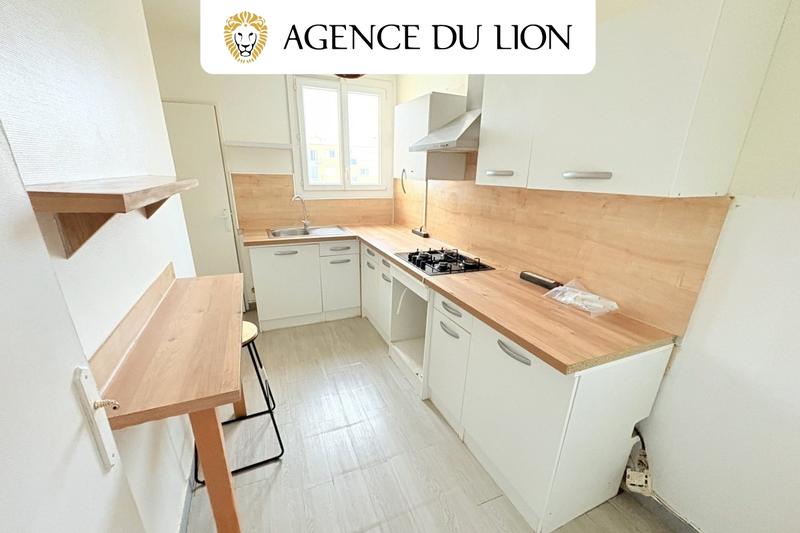 Appartement - 85 m² - 5 pièces