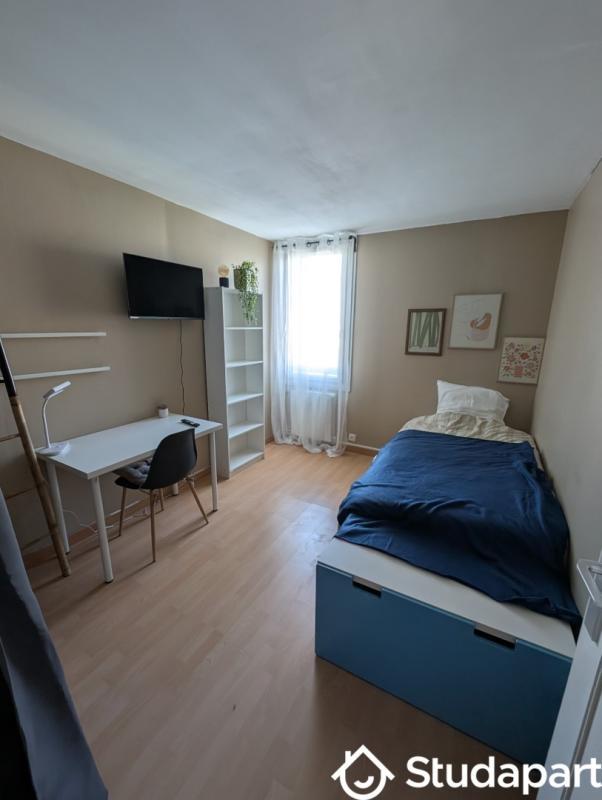 Chambre - 11 m² - 1 pièce