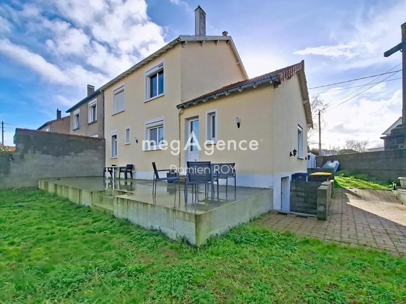 Maison - 104 m² - 5 pièces