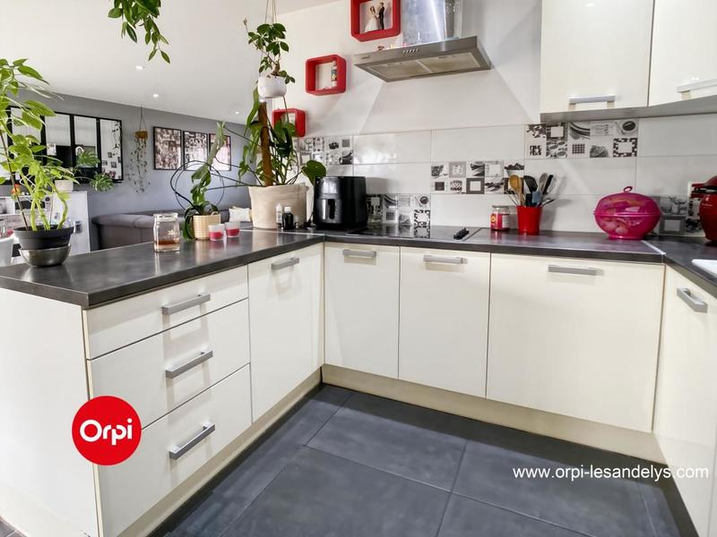 Maison - 90 m² - 6 pièces