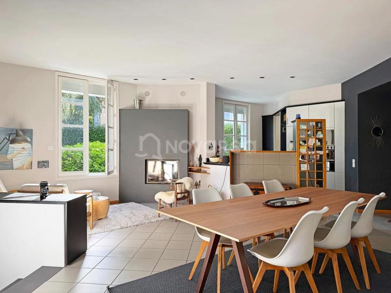 Appartement - 101 m² - 4 pièces