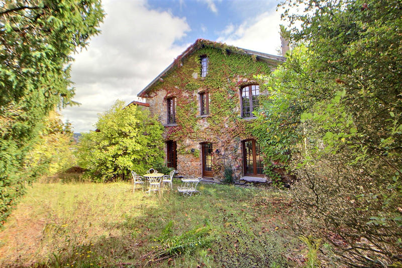 Maison - 160 m² - 7 pièces