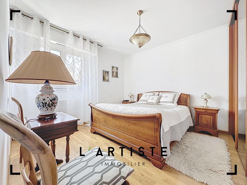 Appartement - 85 m² - 4 pièces