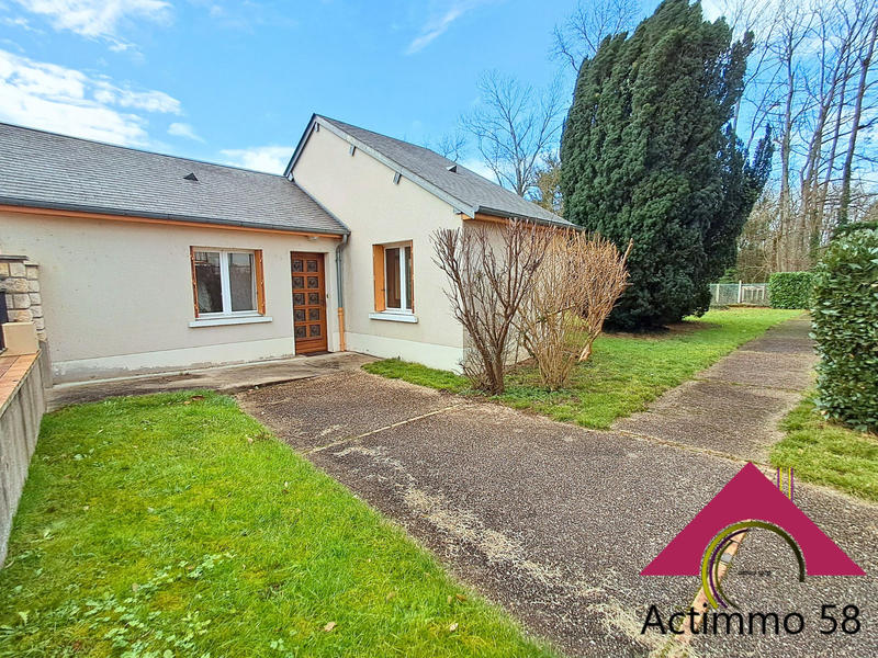 Maison - 203 m² - 10 pièces