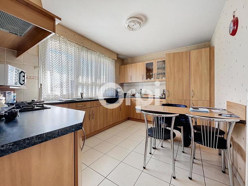 Maison - 104 m² - 6 pièces