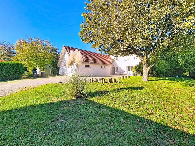 Maison - 140 m² - 8 pièces