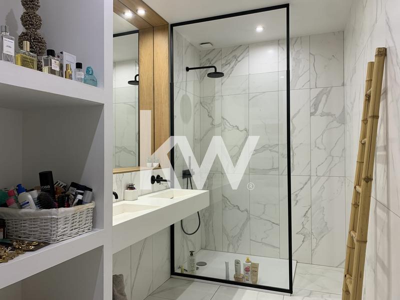 Appartement - 100 m² - 4 pièces