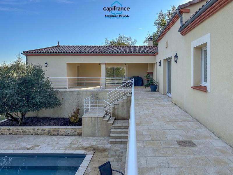 Propriété - 155 m² - 6 pièces