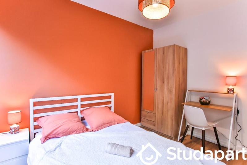 Chambre - 10 m² - 1 pièce